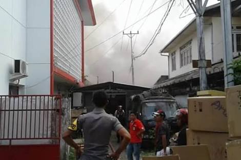 Jaringan Telkom Down, Warga Pekanbaru Panik dan Beralih ke Operator Lain