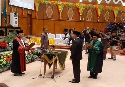  Asri Auzar Resmi Dilantik sebagai Wakil Ketua DPRD Riau, Ini pesan Noviwaldy Jusman 