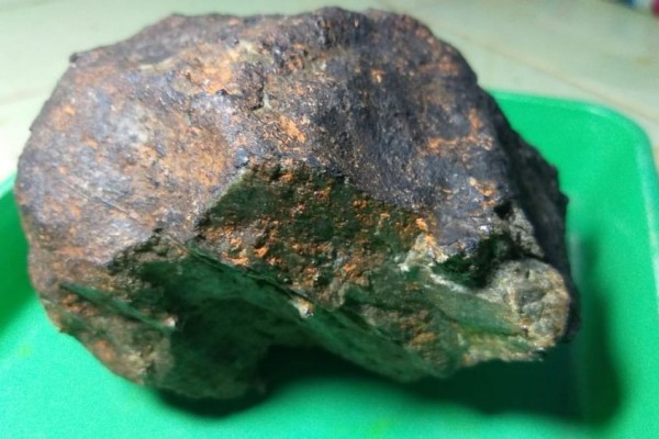 Batu Jatuh di Lampung Tengah Dipastikan Meteor, Ada Unsur Logam