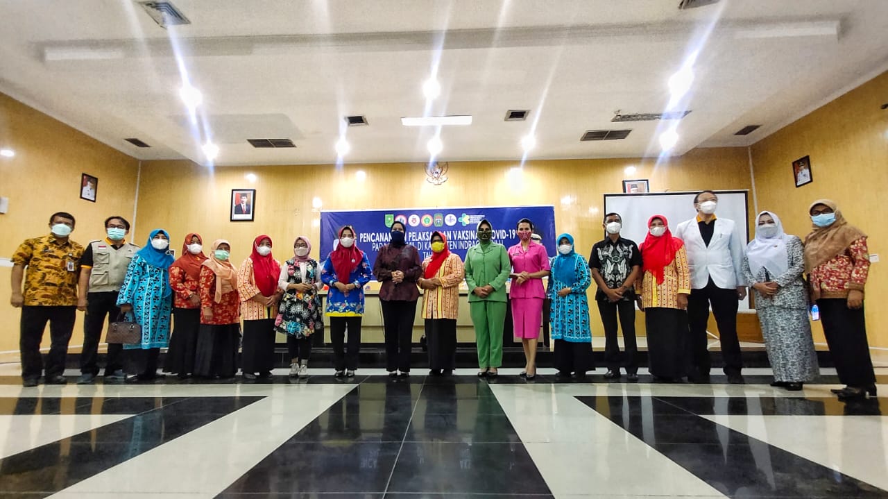 Tinjau Vaksinasi Ibu Hamil, Bupati Rezita Apresiasi Tenaga Kesehatan