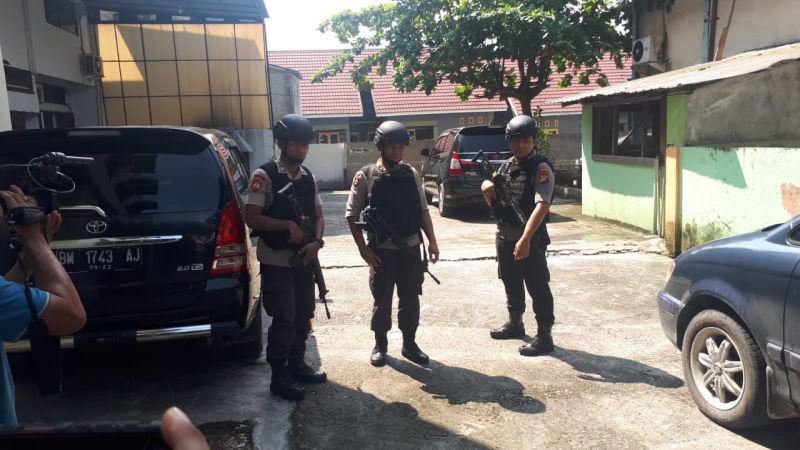 KPK Geledah Rumah Pengusaha Ternama di Jalan Tanjung Datuk Pekanbaru