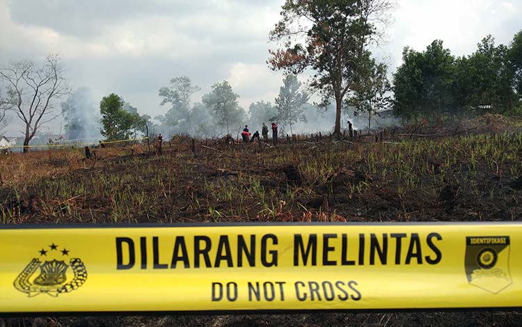 Gubernur Riau Minta Lokasi Karhutla Dipasang Garis Polisi 