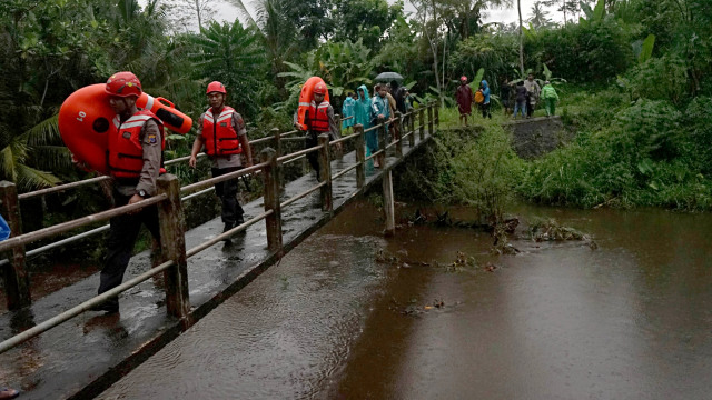 Tiga Siswa SMP yang Hanyut Saat Kegiatan Pramuka di Sleman Belum Ditemukan