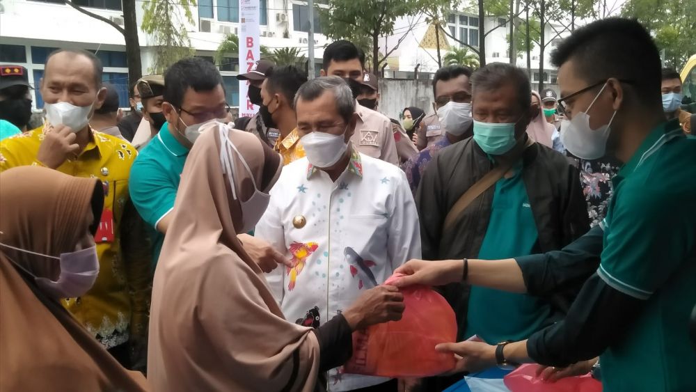 Pemrov Riau Gelar Pasar Murah, Gubri: Semoga Masyarakat Terbantu