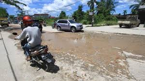 Perbaikan Jalan Darma Bhakti Pekanbaru Terkendala Proses Lelang