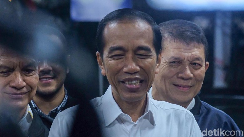 Jokowi Tegaskan Setop Impor Bahan Baku Obat