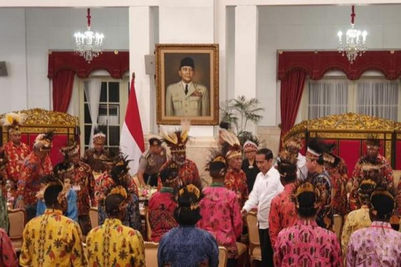 Tokoh Papua Sediakan Lahan 10 Hektar, Jokowi: Tahun Depan Istana Akan Dibangun