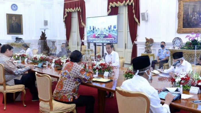 Jokowi Tuai Kritikan Tak Pakai Masker saat Rapat, Begini Respon Istana