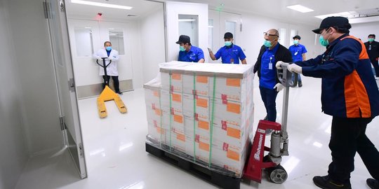 Seratus Ribu Vaksin Tiba di Riau, Gubri Minta Langsung Sebar ke Dumai dan Pekanbaru  Â 