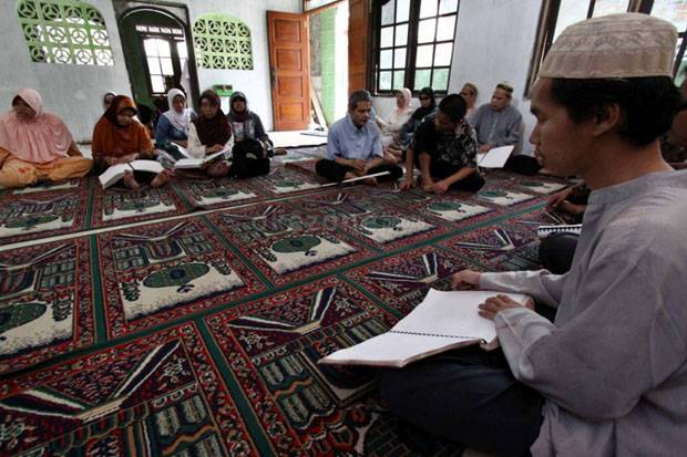 Kabar Gembira! Guru Honorer dan Guru Ngaji Dapat Subsidi Gaji