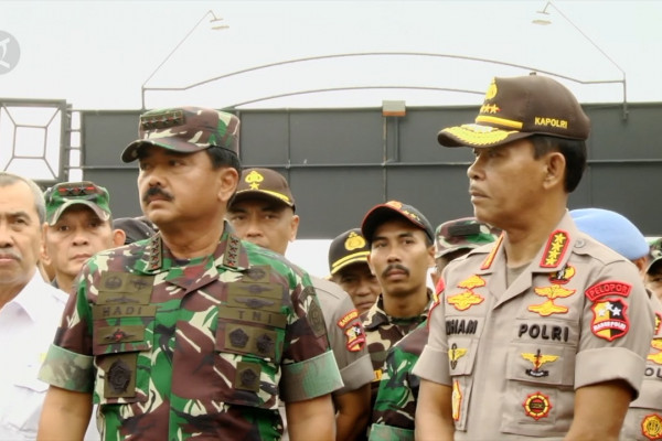 Kapolri Ajak Masyarakat Sikat Mafia Penerimaan Bintara