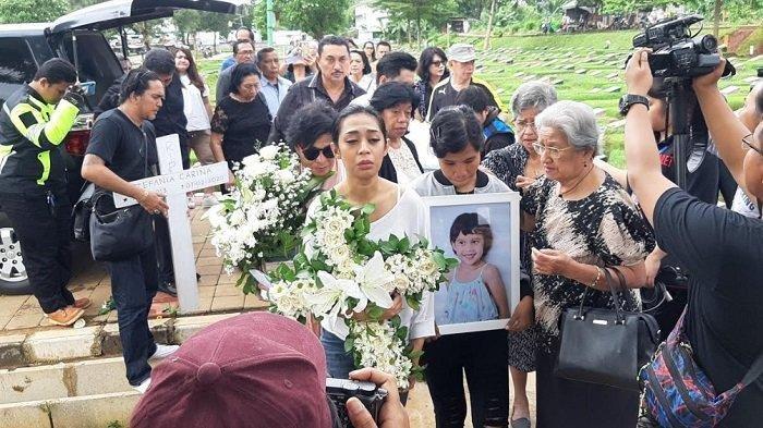 Keluarga Merasa Janggal, Polisi Diminta Usut Kematian Putri Karen Idol 