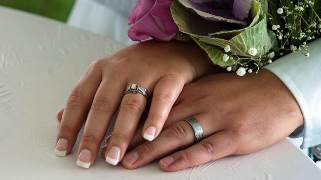 Panja UU Perkawinan Sepakati Usia Minimal Nikah 18 Tahun