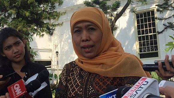 Khofifah Jalan Kaki ke Istana: Aku Tukang Naik Gunung