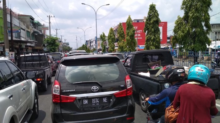 Dishub Pekanbaru Diminta Tertibkan Kemacetan Jalan Mustika