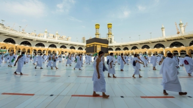 Arab Saudi Buka Kegiatan Ibadah Umrah Mulai 4 Oktober