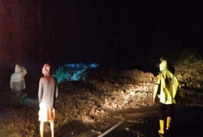 Usai Longsor di Limapuluh Kota, Lalu Lintas Sumbar-Riau Kembali Lancar Setelah Macet 6 Km