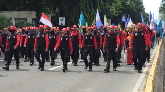 Merasa Dirugikan, Buruh Demo Tolak Omnibus Law