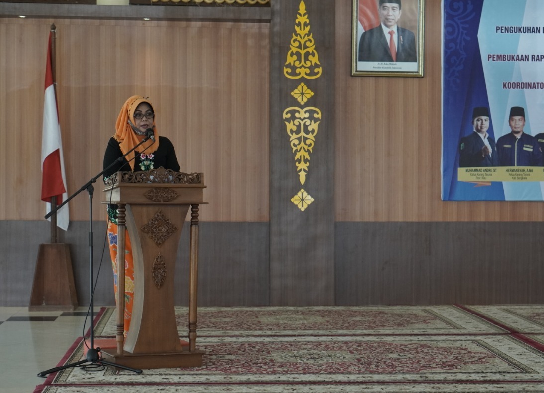 Hadiri Pelantikan K3S Bengkalis, Ini Harapan Hj. Misnarni