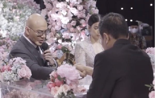Resmi Nikahi Sabrina, Ini Makna Mas Kawin Unik Mereka