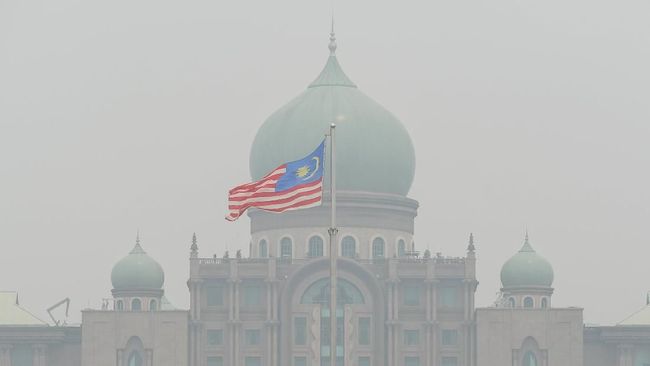Malaysia Bikin Hujan Buatan Atasi Kabut Asap yang Memburuk