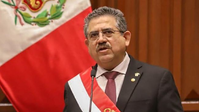 Belum Satu Minggu Menjabat, Presiden Peru Mengundurkan Diri