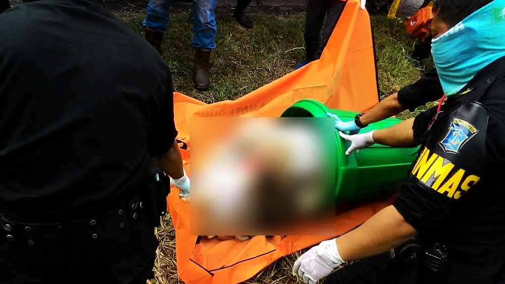 Pemulung Temukan Mayat Berbalut Kain Putih di Dalam Tong Sampah