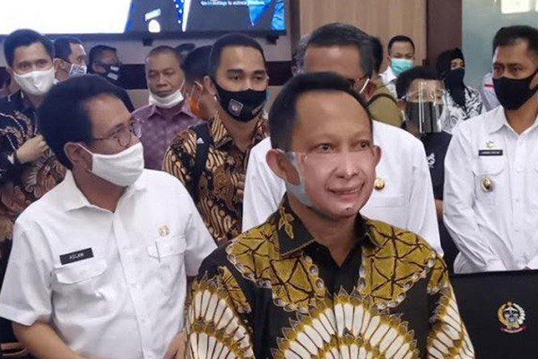 Mendagri: Masker Jadi Senjata Utama Melawan Virus Corona