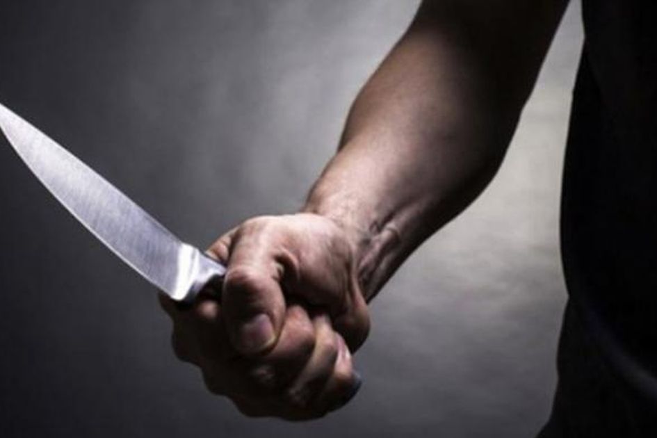 Dibakar Cemburu, Pria ini Acungkan Pisau ke Mantan Kekasih