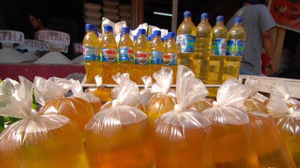 Tekan Harga Minyak Goreng, Kemendag Larang Minyak Curah per 1 Januari 2022