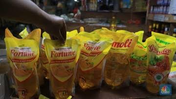 Harga Minyak Goreng Rp 14 Ribu/Liter Berlaku di Seluruh Indonesia 
