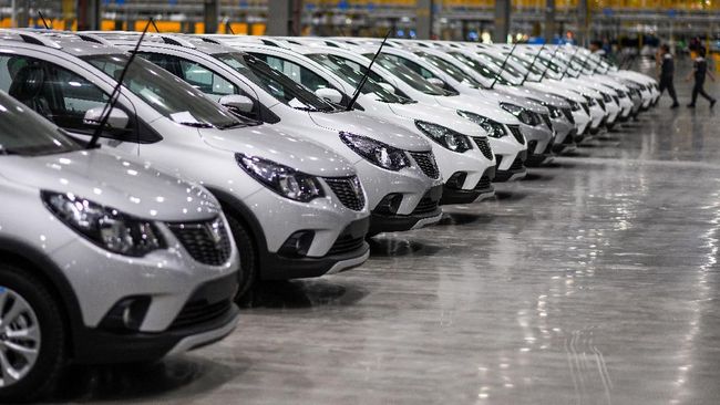 Mobnas Pertama Vietnam, Tidak 100 Persen Lokal
