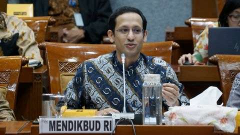 Mendikbud Hentikan Tunjangan Profesi Guru Non-PNS