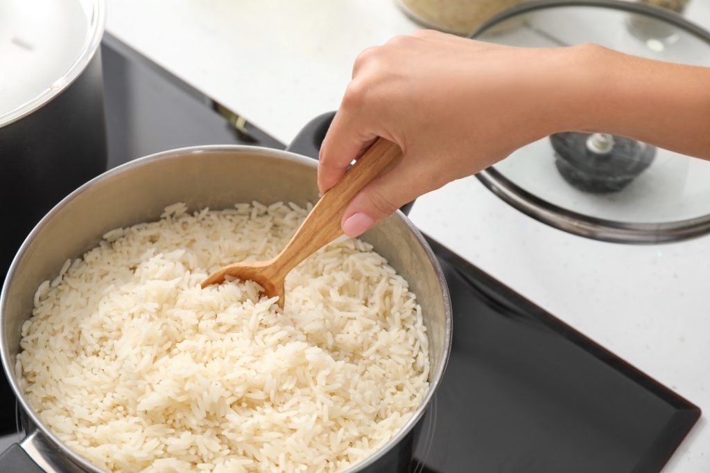 6 Kesalahan Yang Kerap Dilakukan Saat Masak Nasi