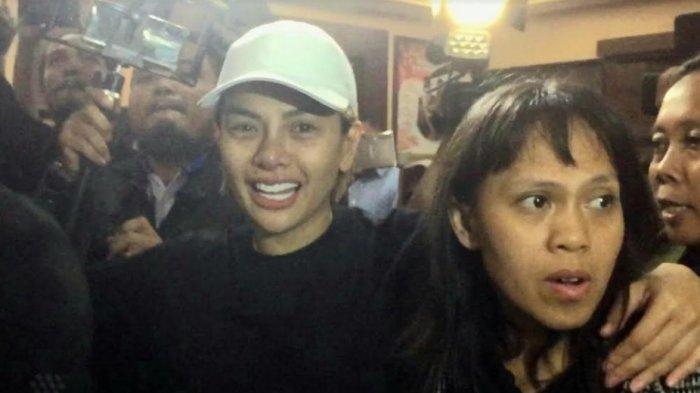Dugaan Penganiayaan, Nikita Mirzani Dijemput Paksa Polisi 