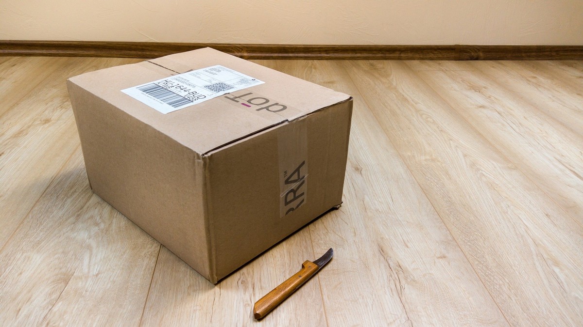 Virus Corona Tak Bertahan Lama di Paket Belanja, Ini Sebabnya 