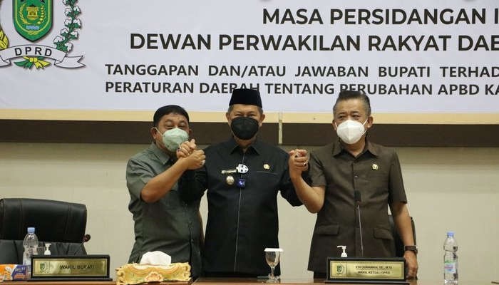 Wabub Sampaikan Tanggapan Pemerintah Terkait Pandangan Umum Fraksi Terhadap Penyampaian Nota APBD-P Inhil 2021