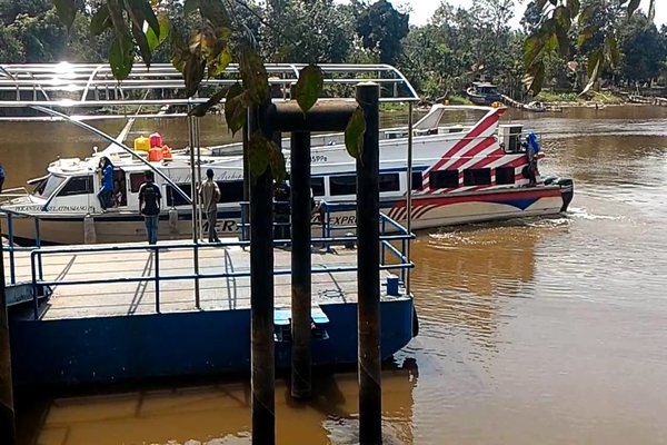 Berangkat dari Pelabuhan Sungai Duku, Penumpang Wajib Tunjukkan Surat Vaksin