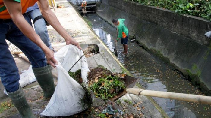 Dinas PUPR Maksimalkan Pembersihan Drainase