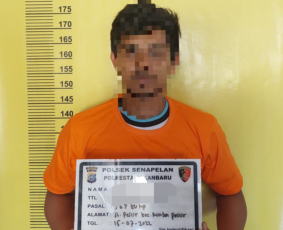Karyawan Hotel di Pekanbaru Terekam CCTV Saat Mencuri Kabel