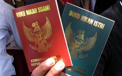 Setelah Buang Bayi, Dua Sejoli Menikah di Kantor Polisi