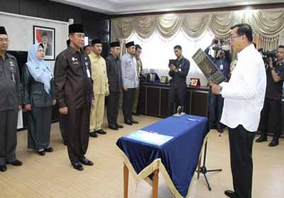 10 Pejabat Eselon II Pemko Pekanbaru Dikukuhkan