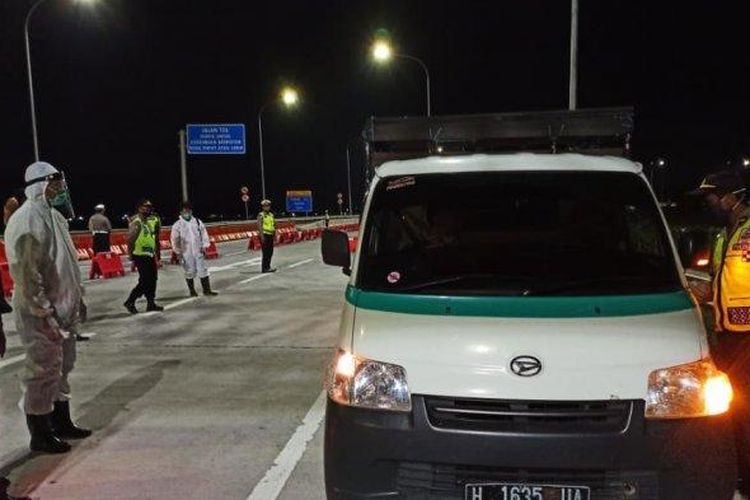 Perbatasan Riau-Sumut Disekat, 160 Kendaraan Diputarbalikkan