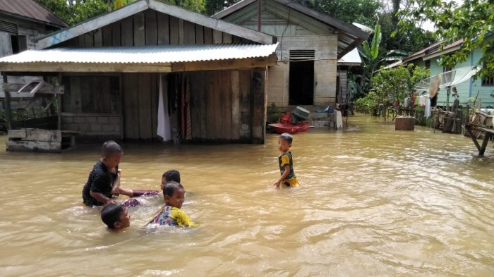 2 Balita di Inhu Hanyut Akibat Banjir 