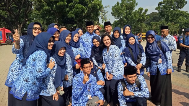Penjelasan Sekretaris Daerah Riau Terkait Kenaikan Gaji PNS Yang Belum Diterima 