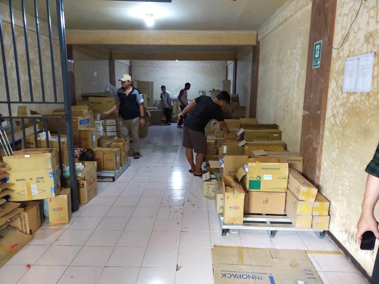 2 Mafia Penimbun Masker di Semarang Dibekuk Polisi