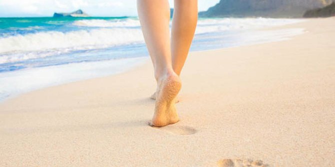 Viral! Video Bule Wanita Berlari Telanjang di Bali