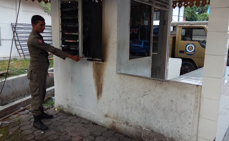 Kantor Satpol PP Pekanbaru Dilempar Molotov, Agus: Saya Serahkan ke Polisi