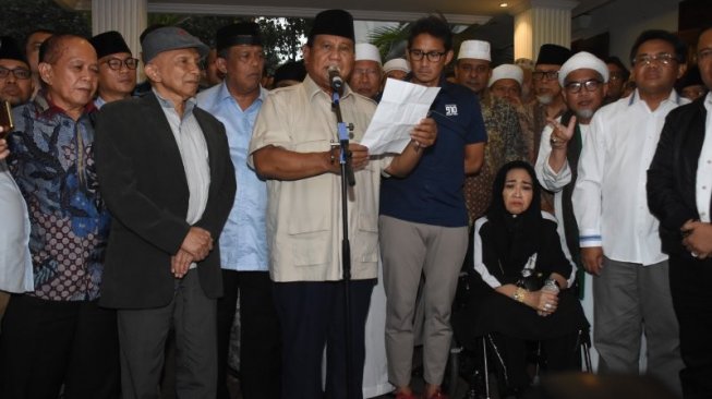 Panas! Prabowo Serang Kartu-kartu Jokowi Saat Kampanye di Bandung