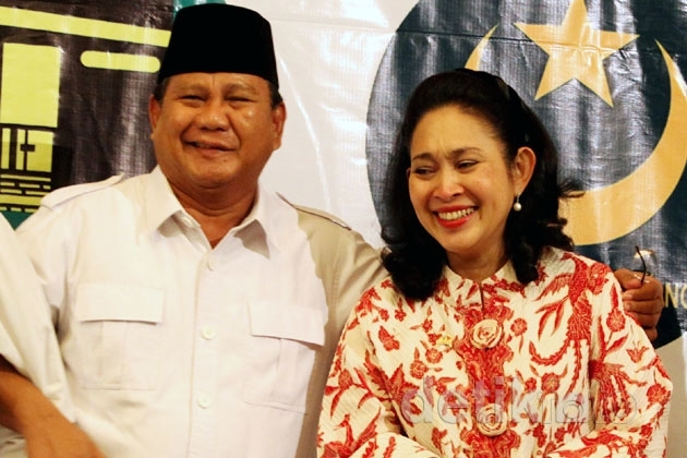 Kisah Cinta Titek-Prabowo Yang Terpisah Akibat Badai Politik, Mungkinkah Politik Kembali Mempersatukan Mereka?